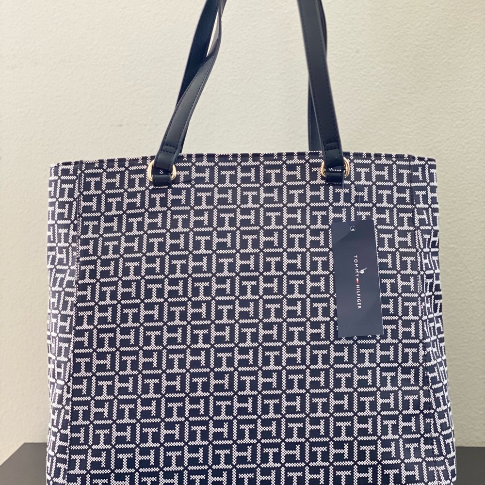 Executive Tote